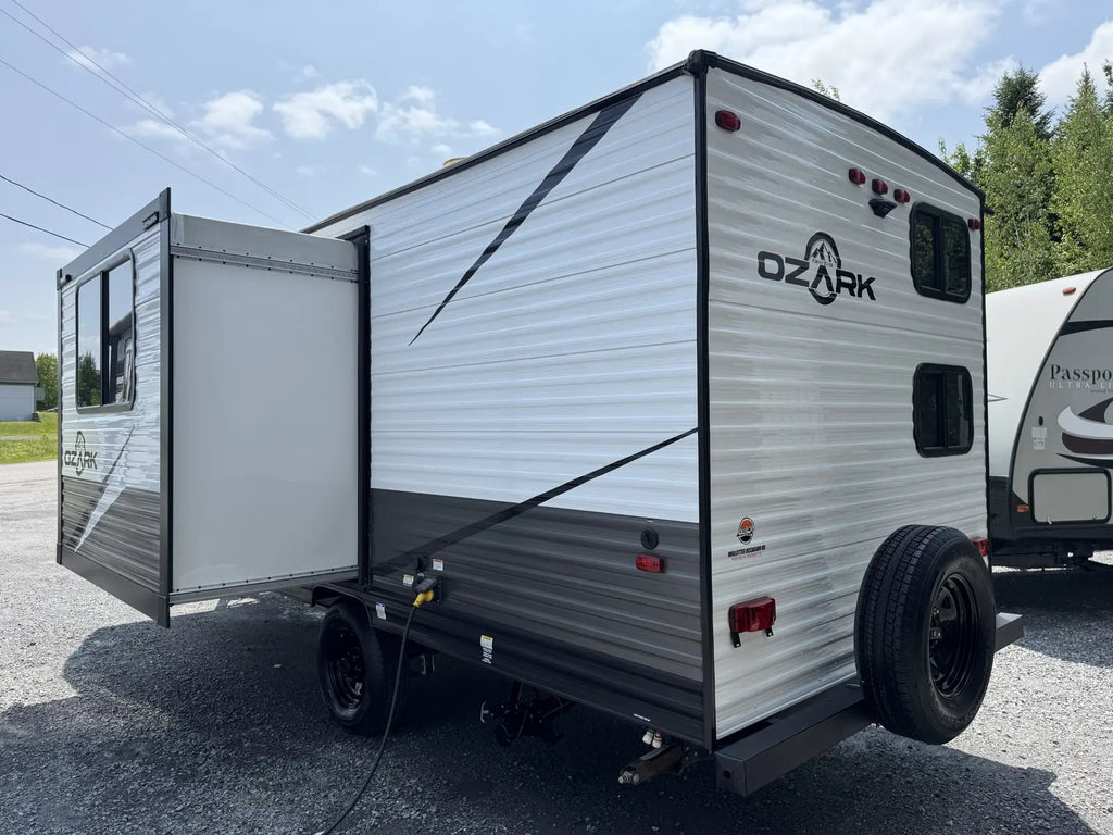 2022 FOREST RIVER OZARK 1680BSK
