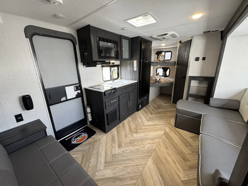 2022 FOREST RIVER OZARK 1680BSK