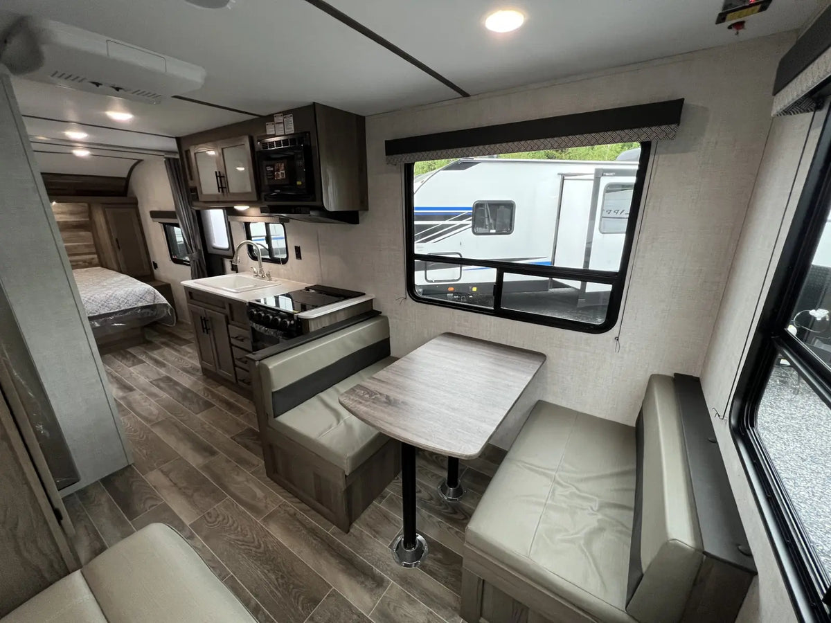 2022 GULFSTREAM CONQUEST 22RSD
