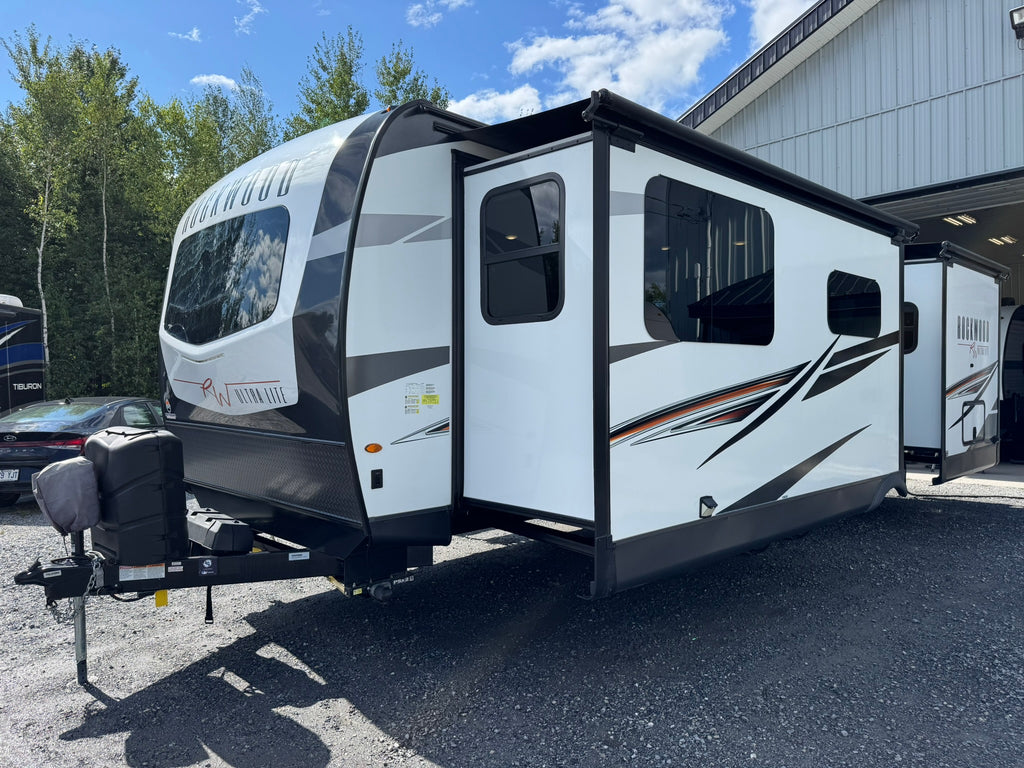 2021 ROCKWOOD ULTRA LITE 2608BS