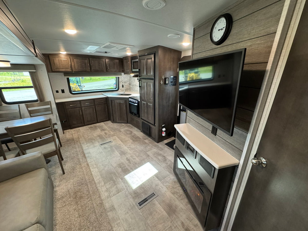 2021 ROCKWOOD ULTRA LITE 2608BS