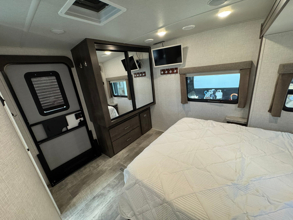 2021 ROCKWOOD ULTRA LITE 2608BS