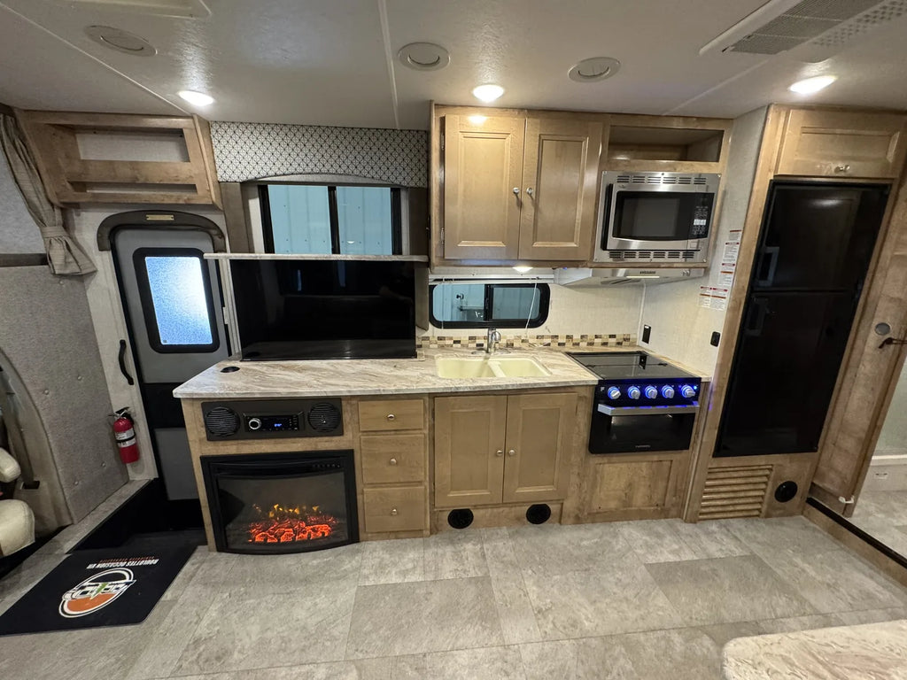 2019 COACHMEN LEPRECHAUN 319MB – Motorisé Classe C USAGÉ