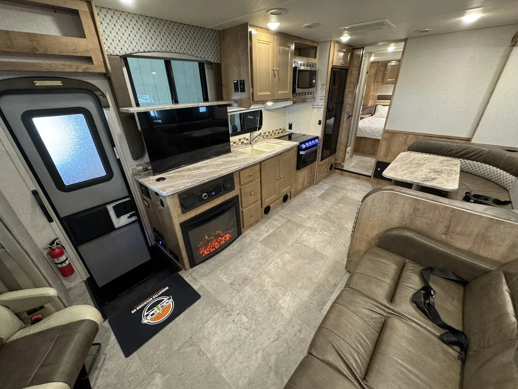 2019 COACHMEN LEPRECHAUN 319MB – Motorisé Classe C USAGÉ