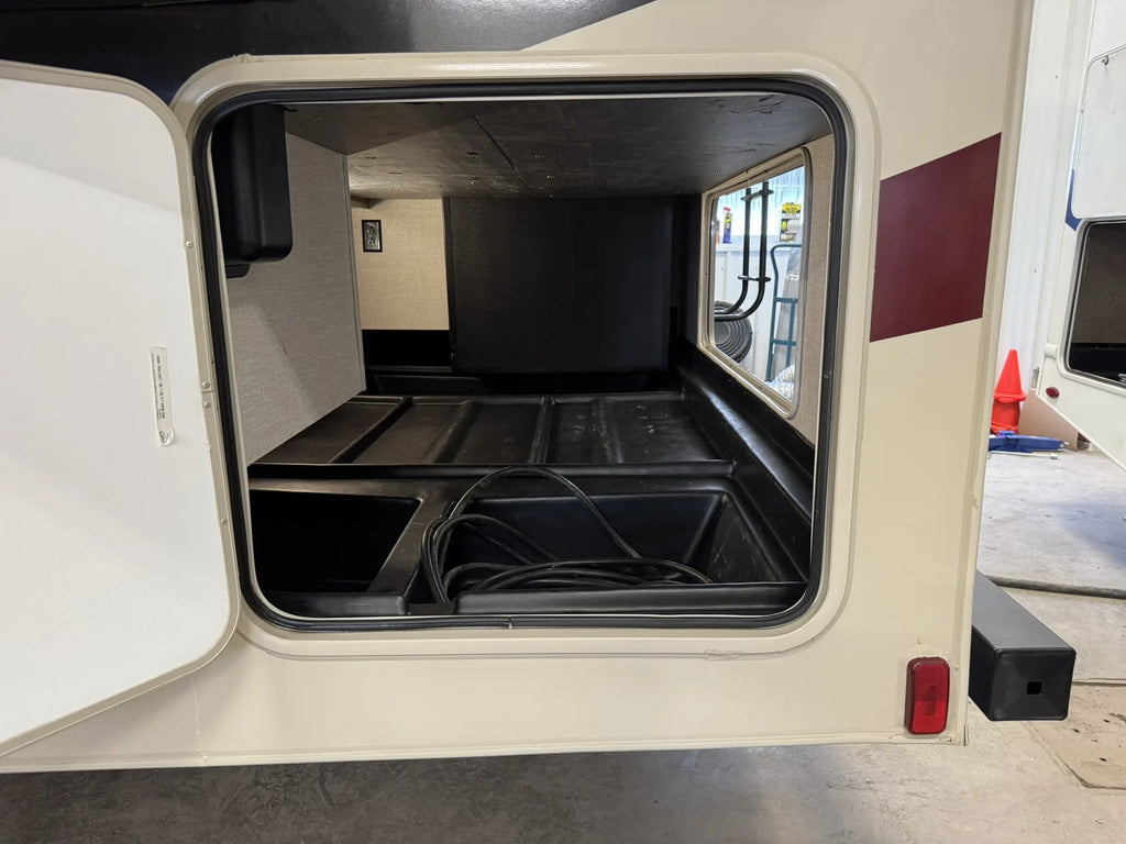 2019 COACHMEN LEPRECHAUN 319MB – Motorisé Classe C USAGÉ