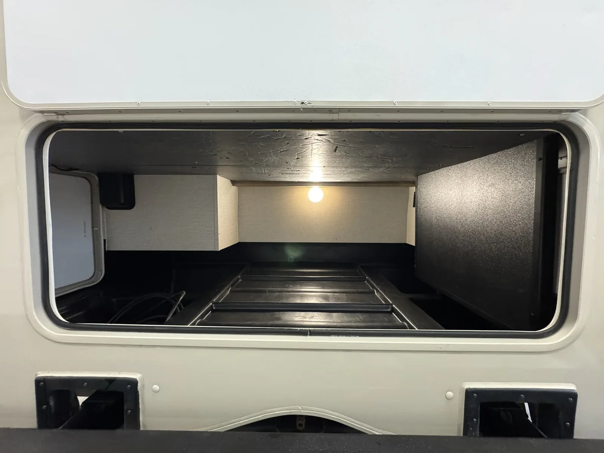 2019 COACHMEN LEPRECHAUN 319MB – Motorisé Classe C USAGÉ