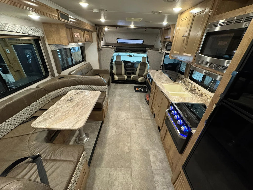 2019 COACHMEN LEPRECHAUN 319MB – Motorisé Classe C USAGÉ